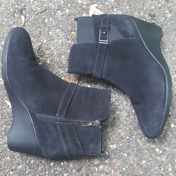 Blondo | Waterproof Ankle Booties - Picture 1 of 8